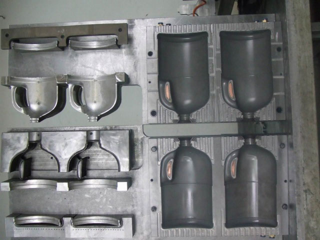 Blowing Container Mold