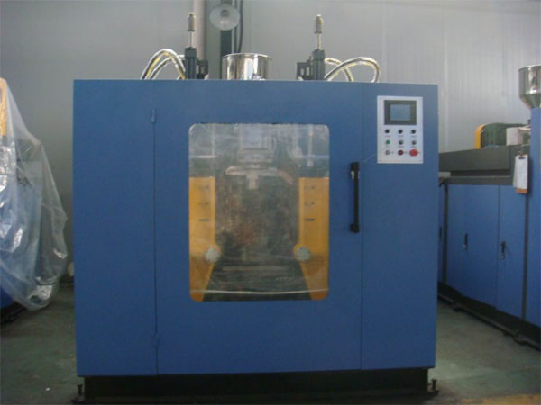 Double station blow molding machine 12L